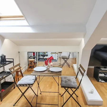Des Carrosses - Welkeys Apartament *