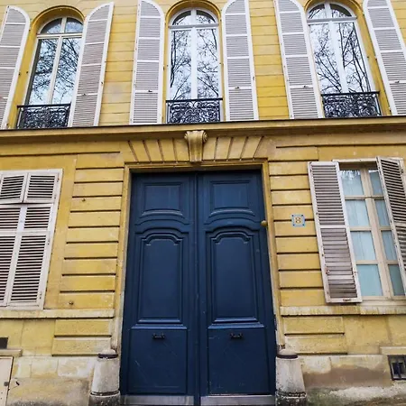 Des Carrosses - Welkeys Apartament *